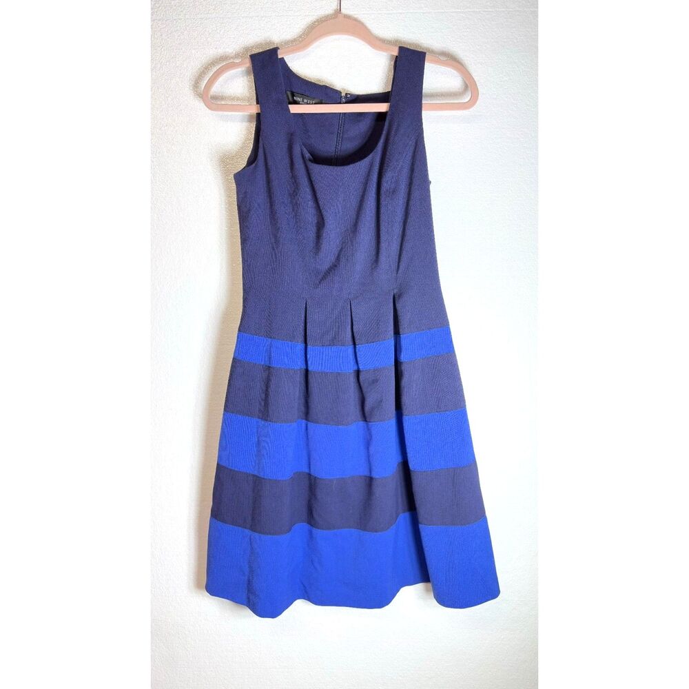 Nine West Fit and Flare Dress Sleeveless Navy and Blue Colorblock Stripes Size 2
